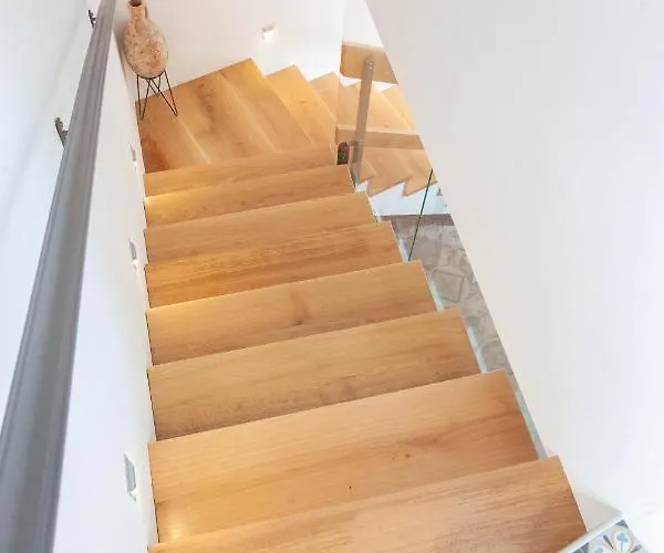 House Biokovo Макарська