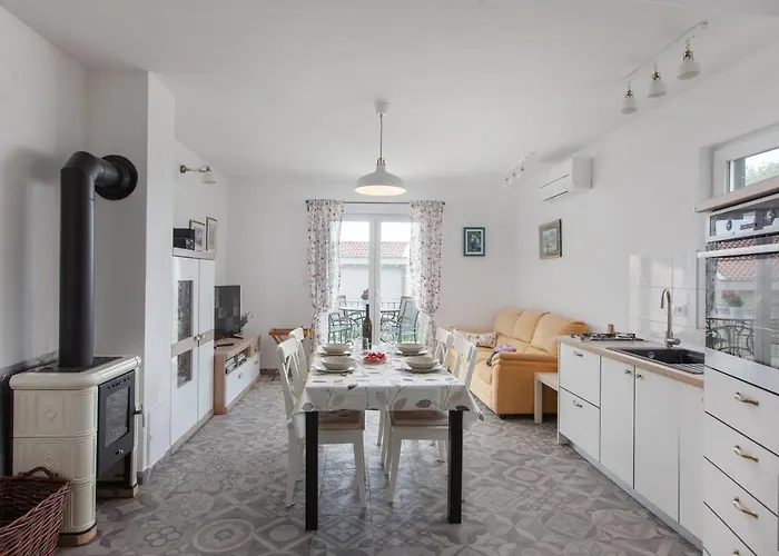 Будинок відпочинку House Biokovo *